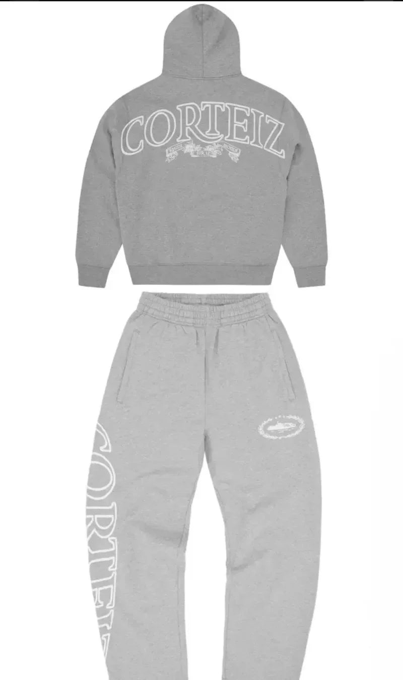 Sweatshirt with loose joggers